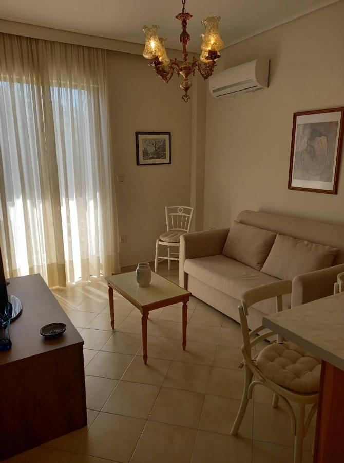 Jenny'S Luxury Flat Near The Center & Beach Каламата Экстерьер фото